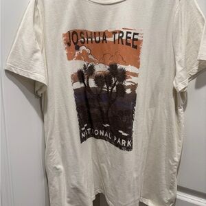 Maurices Joshua Tree Graphic Men's T-Shirt - Cream